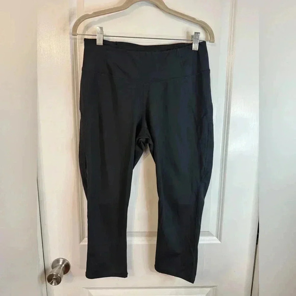 Kuhl Pants - Kuhl Women’s Black Skulpt Tight Capri Leggings - Size Medium
